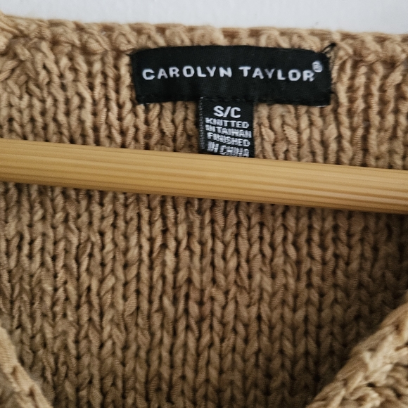 Carolyn Taylor Women's Tan Vneck Pullover Sweater Small - Picture 2 of 4
